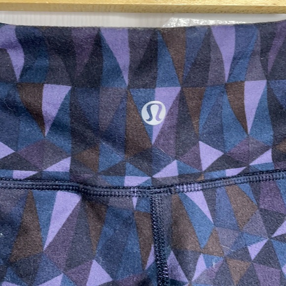 Lululemon Stainglass leggings - Picture 3 of 5